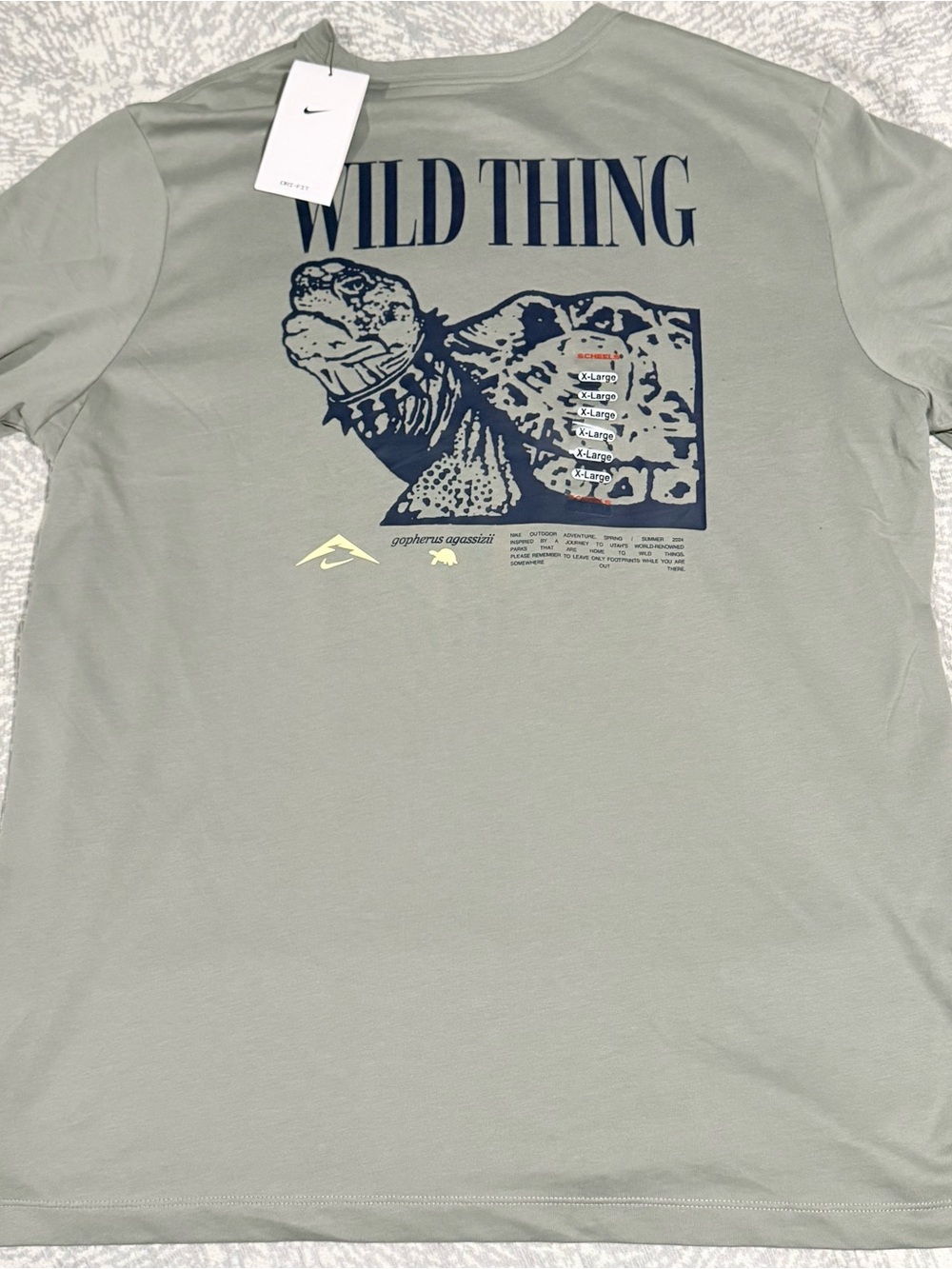 NIKE /// Mens Trail Graphic “Wild Thing” T-Shirt - Size XL - *NWT* - Picture 2 of 6